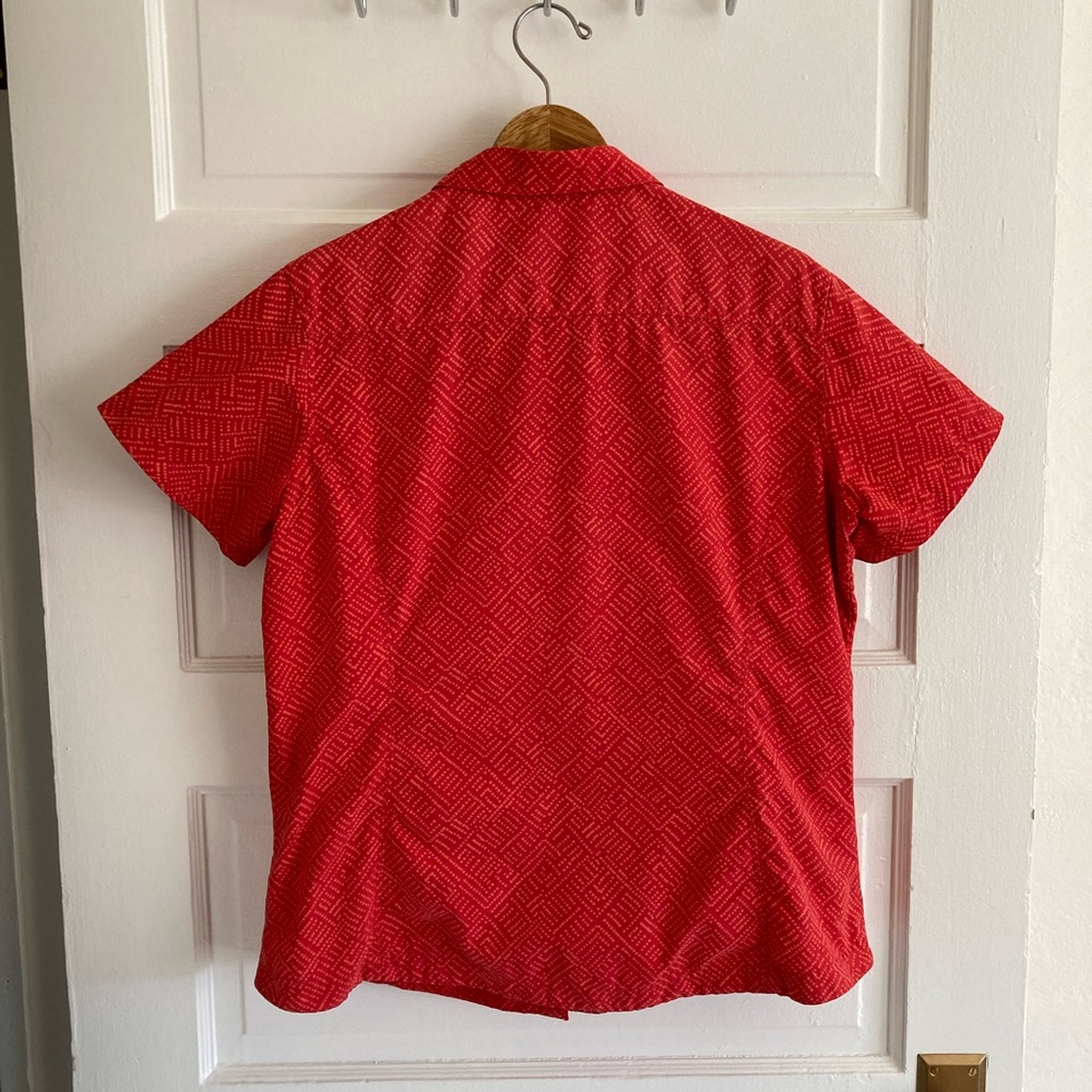 👚[Columbia] Omni-Shade Short Sleeved Blouse Yellowstone Association Size L, EUC - Picture 2 of 9